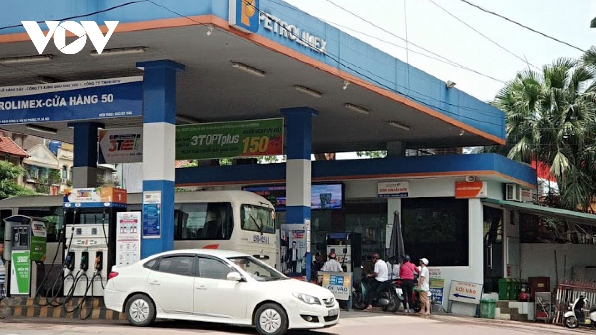 Key lawmakers okay further tax cut on petrol, effective as of July 11